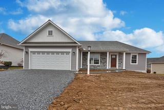 104 STARLIGHT LANE, Lebanon, PA 17046