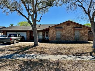 1505 E Warren Ave, Kingsville, TX 78363