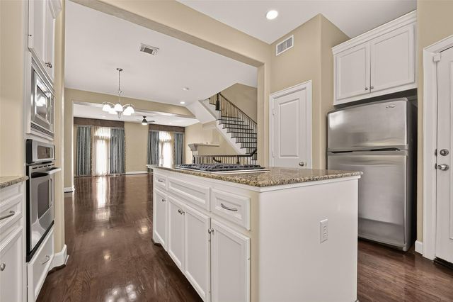 546 Bomar Street, Houston, TX 77006