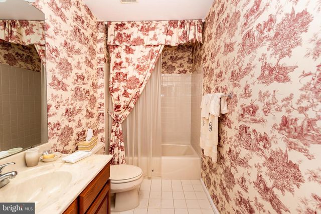 11 IVY HILL RD, Lakewood, NJ 08701