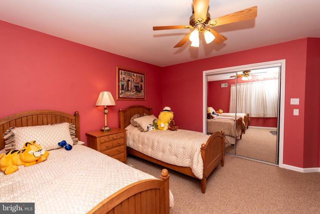 11 IVY HILL RD, Lakewood, NJ 08701