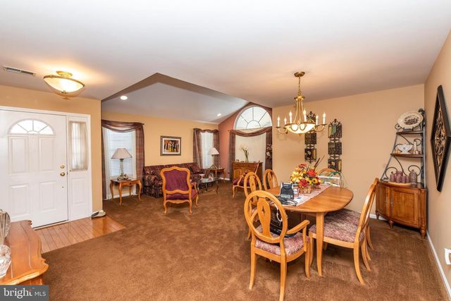 11 IVY HILL RD, Lakewood, NJ 08701