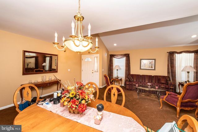 11 IVY HILL RD, Lakewood, NJ 08701