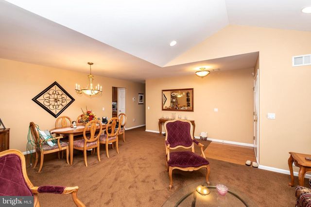 11 IVY HILL RD, Lakewood, NJ 08701