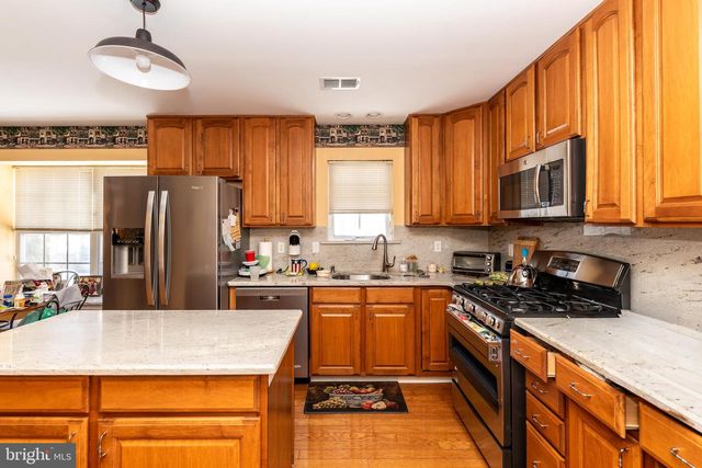 11 IVY HILL RD, Lakewood, NJ 08701