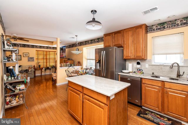 11 IVY HILL RD, Lakewood, NJ 08701