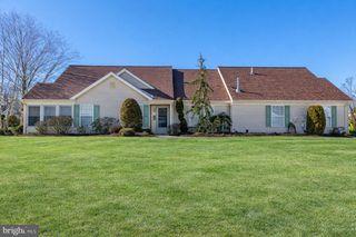 11 IVY HILL RD, Lakewood, NJ 08701