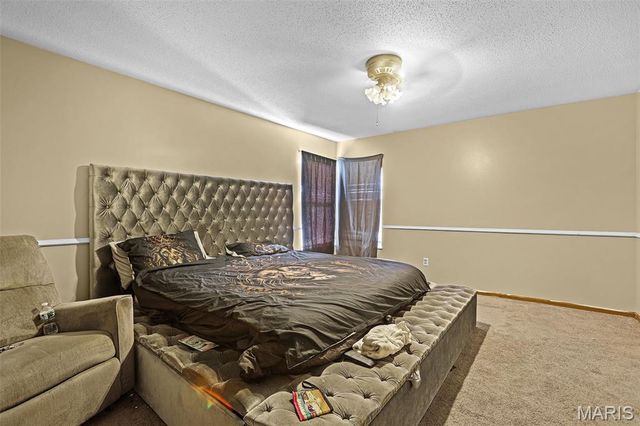 514 Chapel Cross Drive, Florissant, MO 63031