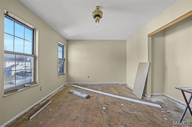 514 Chapel Cross Drive, Florissant, MO 63031