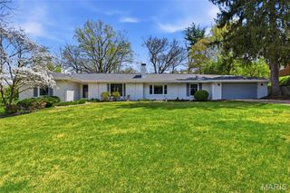 6 Lake Pembroke Drive, Ferguson, MO 63135