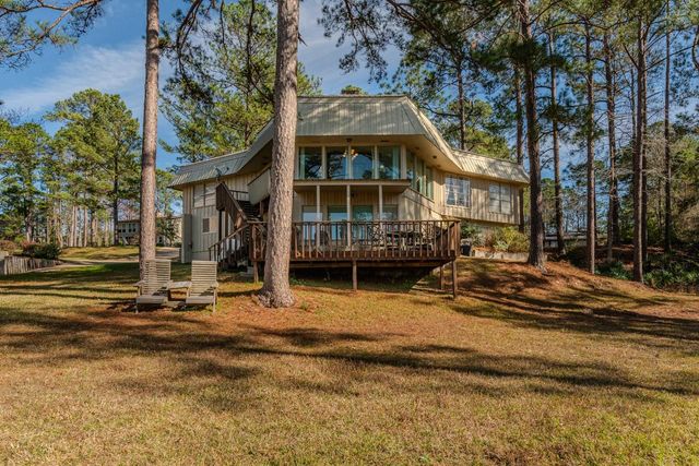 893 Lakeshore Drive, Brookeland, TX 75931