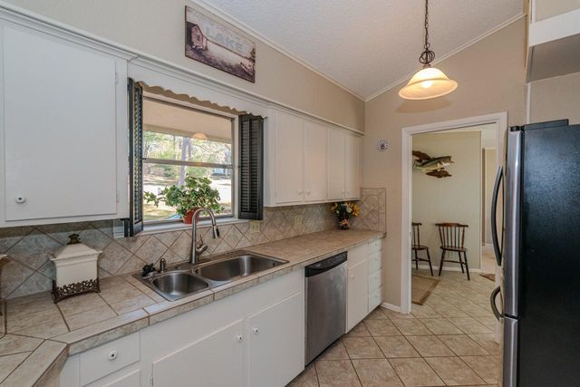 893 Lakeshore Drive, Brookeland, TX 75931