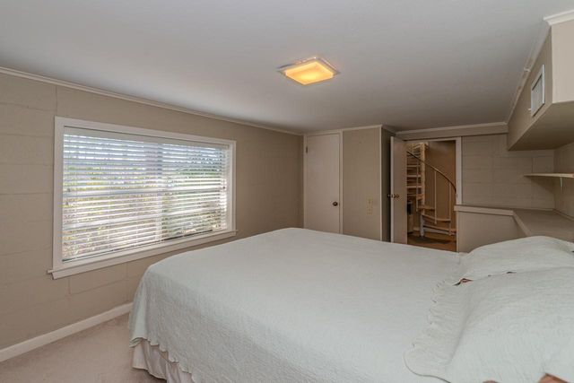 893 Lakeshore Drive, Brookeland, TX 75931