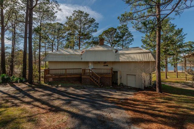 893 Lakeshore Drive, Brookeland, TX 75931