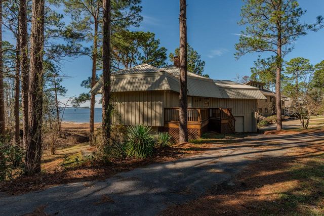 893 Lakeshore Drive, Brookeland, TX 75931