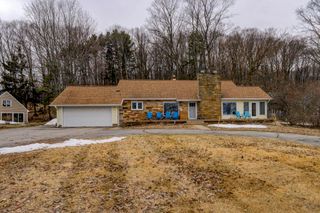 10220 S West Bay Shore Drive, Elmwood Twp, MI 49684