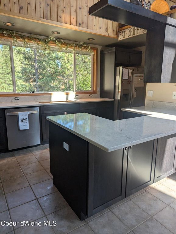 483 Paradise LN, Pinehurst, ID 83850 photo 11