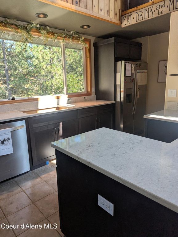 483 Paradise LN, Pinehurst, ID 83850 photo 13