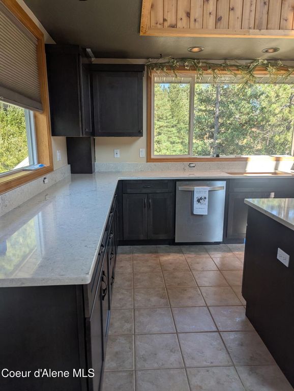 483 Paradise LN, Pinehurst, ID 83850 photo 14