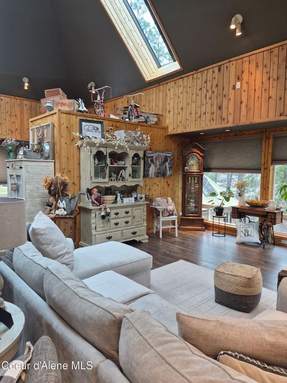 483 Paradise LN, Pinehurst, ID 83850 photo 3