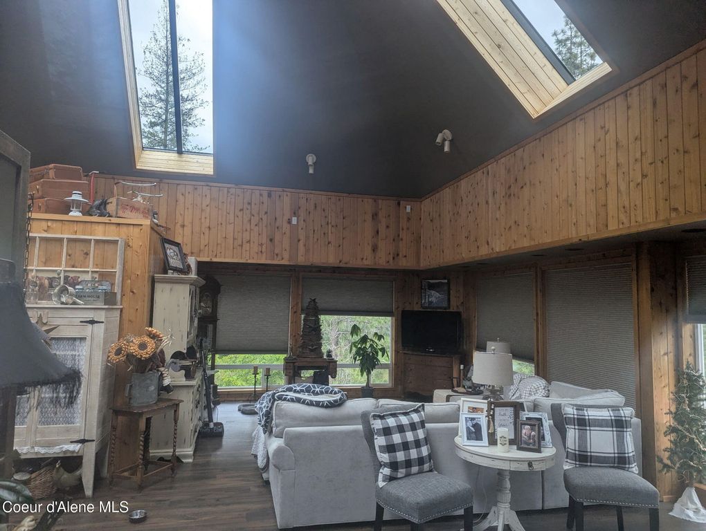 483 Paradise LN, Pinehurst, ID 83850 photo 5