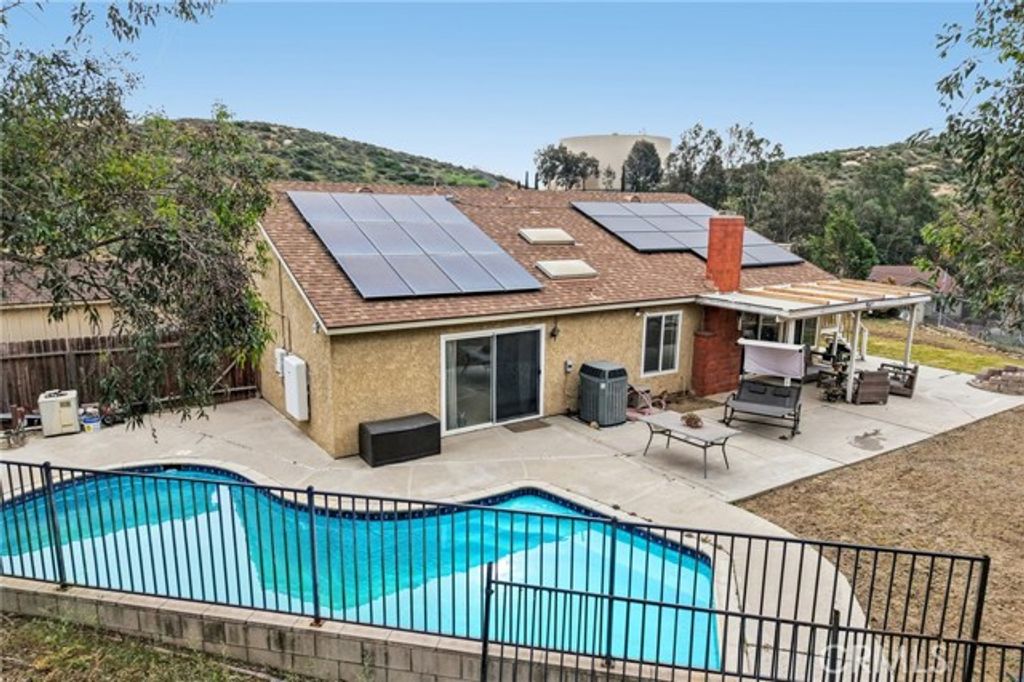 7339 Lakeside, Jurupa Valley, CA 92509