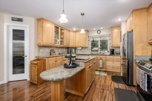 6530 Marva Ln, Placerville, CA 95667