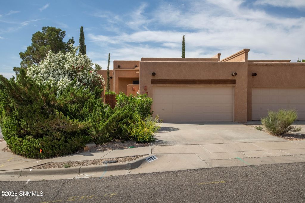 1086 Mormon Drive, Las Cruces, NM 88011