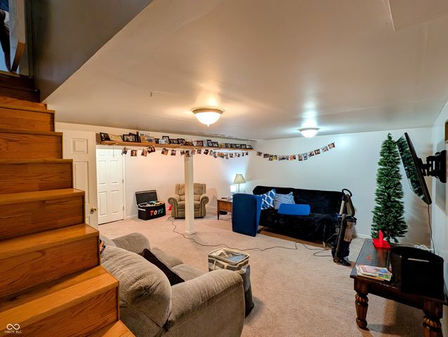 3720 Camelot Lane, Columbus, IN 47203