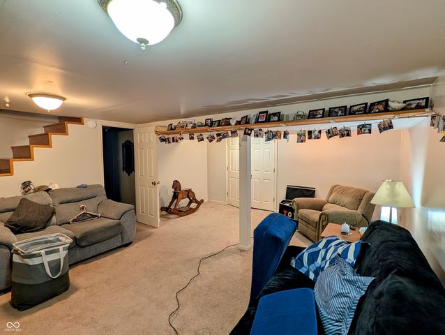 3720 Camelot Lane, Columbus, IN 47203