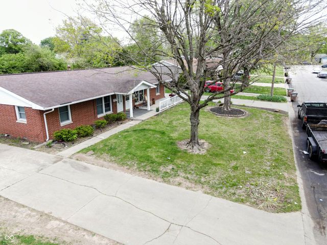 3720 Camelot Lane, Columbus, IN 47203