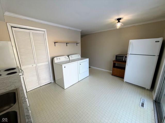 3720 Camelot Lane, Columbus, IN 47203
