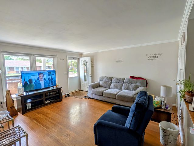 3720 Camelot Lane, Columbus, IN 47203