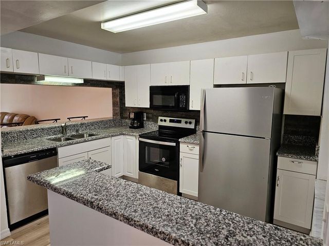 15020 Arbor Lakes DR W 101, North Fort Myers, FL 33917