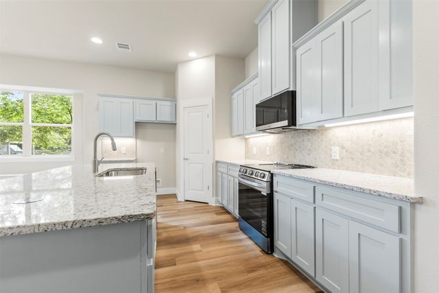 710 E Mcgee Street, Sherman, TX 75090