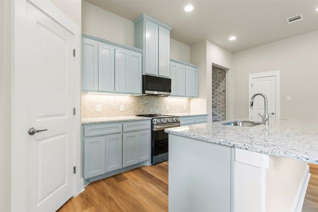 710 E Mcgee Street, Sherman, TX 75090