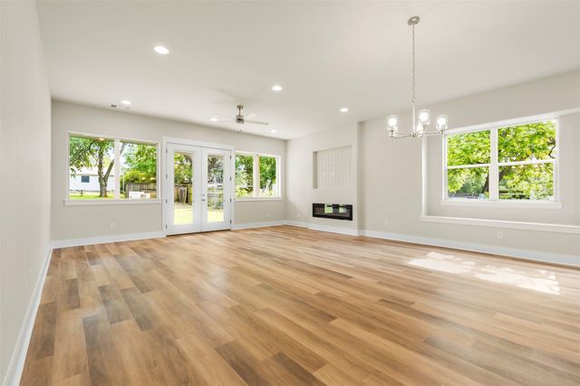 710 E Mcgee Street, Sherman, TX 75090