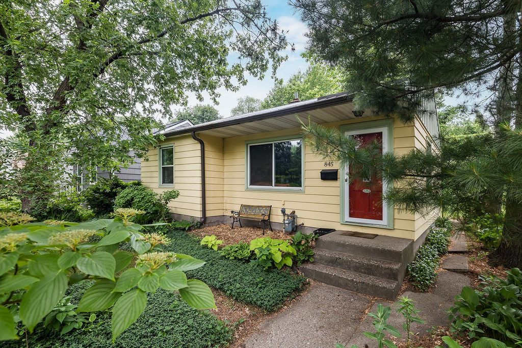 845 Clayland Street, Saint Paul, MN 55104