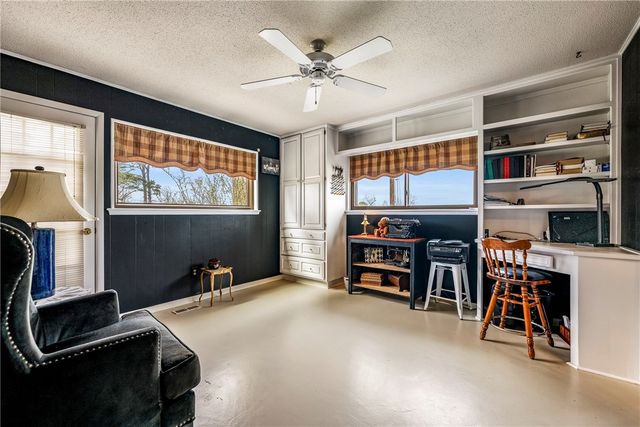 1 Puckett Road, Rogers, AR 72756