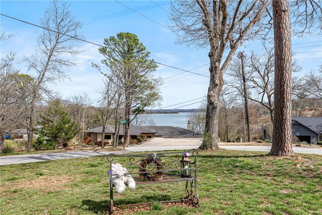 1 Puckett Road, Rogers, AR 72756