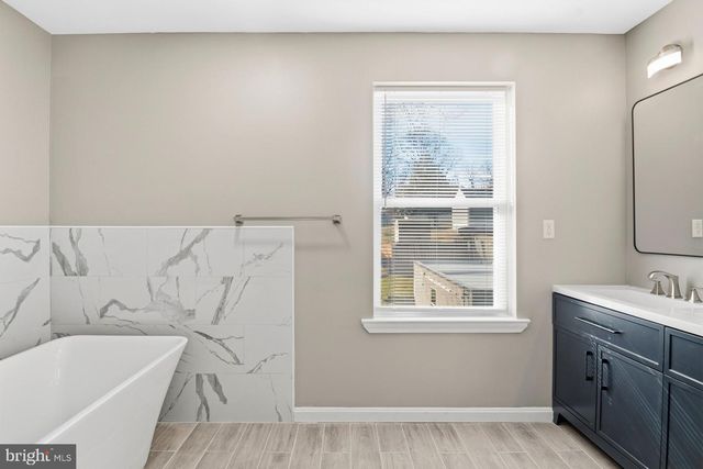 514 MAIDEN CHOICE LN, Catonsville, MD 21228