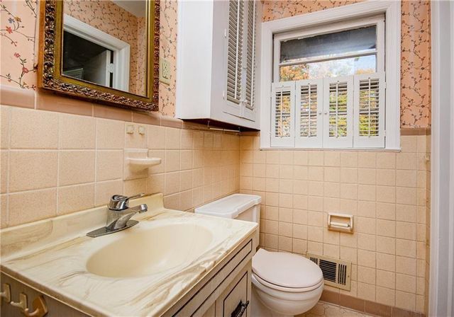 3935 Orchard SE Road, Smyrna, GA 30080