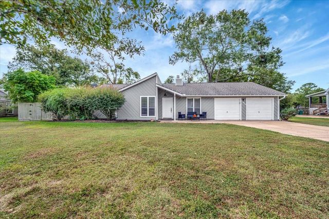 2610 Loganberry Circle, Seabrook, TX 77586