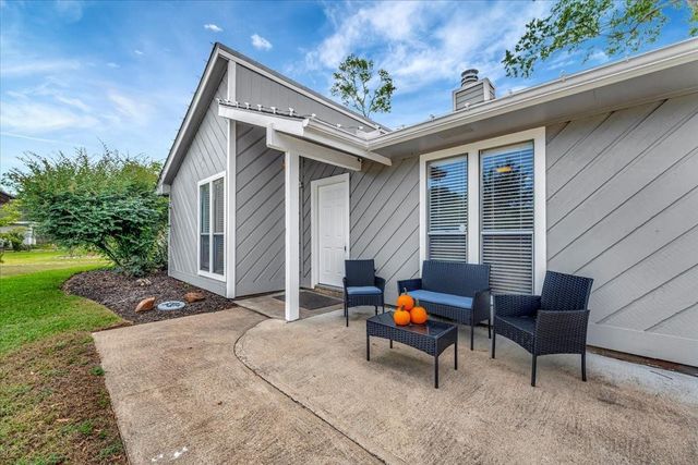 2610 Loganberry Circle, Seabrook, TX 77586