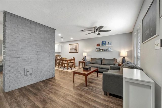 2610 Loganberry Circle, Seabrook, TX 77586