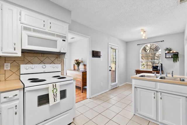 1902 Strait Lane, Garland, TX 75042