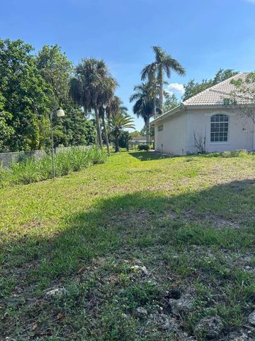 16730 Griffin Road, Southwest Ranches, FL 33331