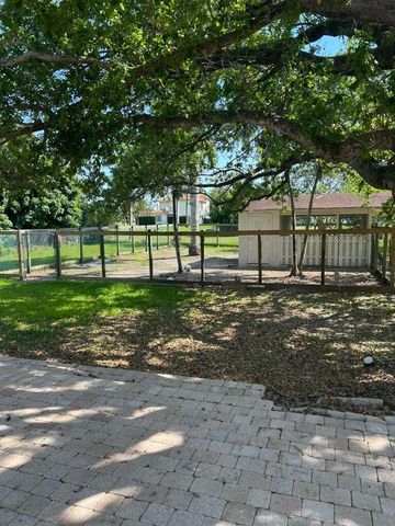 16730 Griffin Road, Southwest Ranches, FL 33331