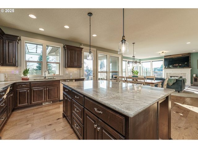 3611 Se 142ND Ct, Vancouver, WA 98683