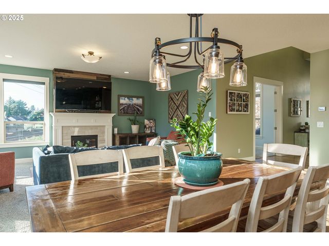 3611 Se 142ND Ct, Vancouver, WA 98683